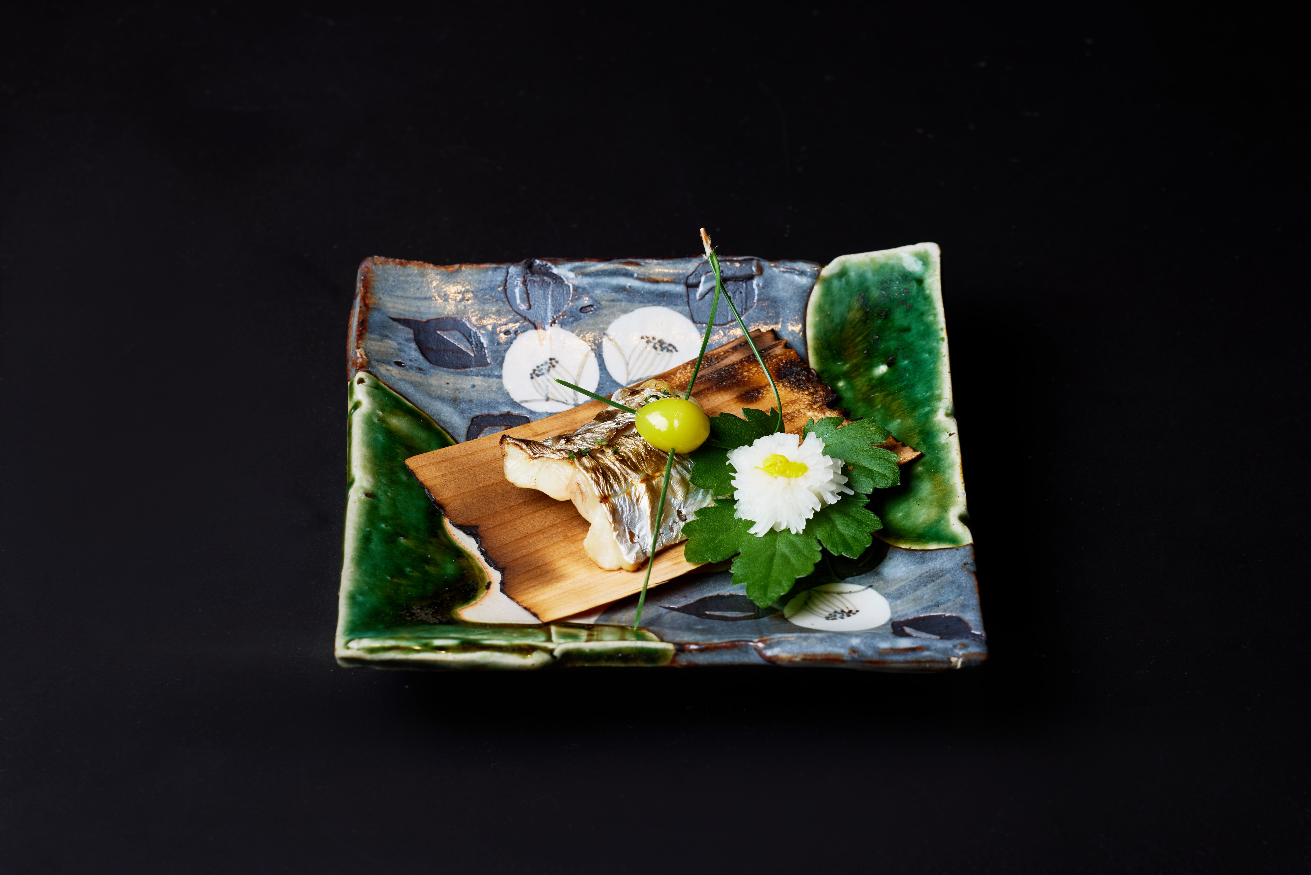 Carefully selected seasonal courses to enjoy with all five senses <20 dishes in total>